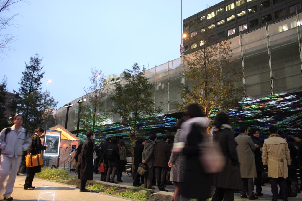 レポート：高架下にプロジェクションやってみた「ミズベリング×大手町川端緑道プレイスメイキング社会実験 日本橋川高架下映像照射実験カンファレンス」