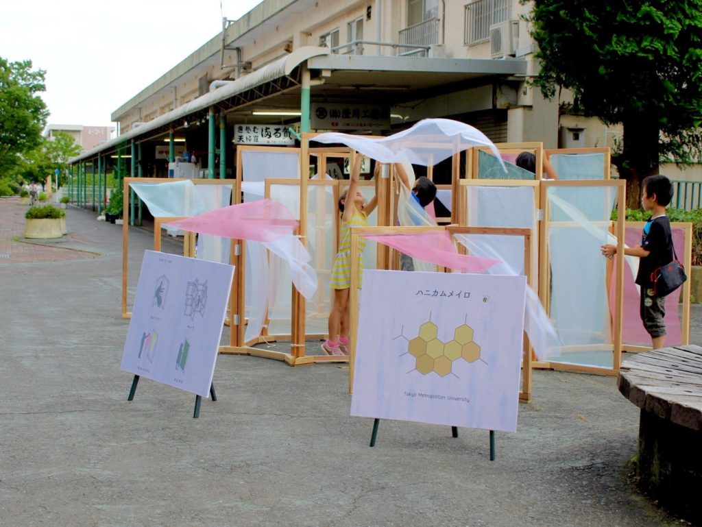多摩ニュータウンをちょっと楽しくする実験？　DIYでまちを変える「首都大学東京参加型デザイン実習」