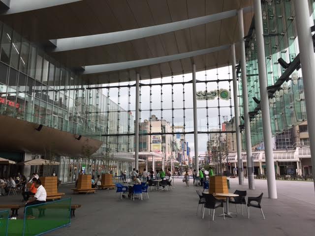 「と」隣り合った人を眺めてみる。【連載：あいうえお　広場ニスト入門】