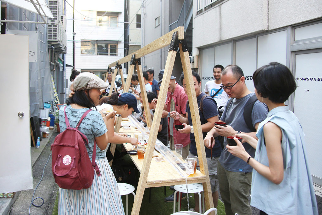 「ストリート・ピクニック」で神田の路地を遊び場に！ 身近な場所で起こす小さなアクション