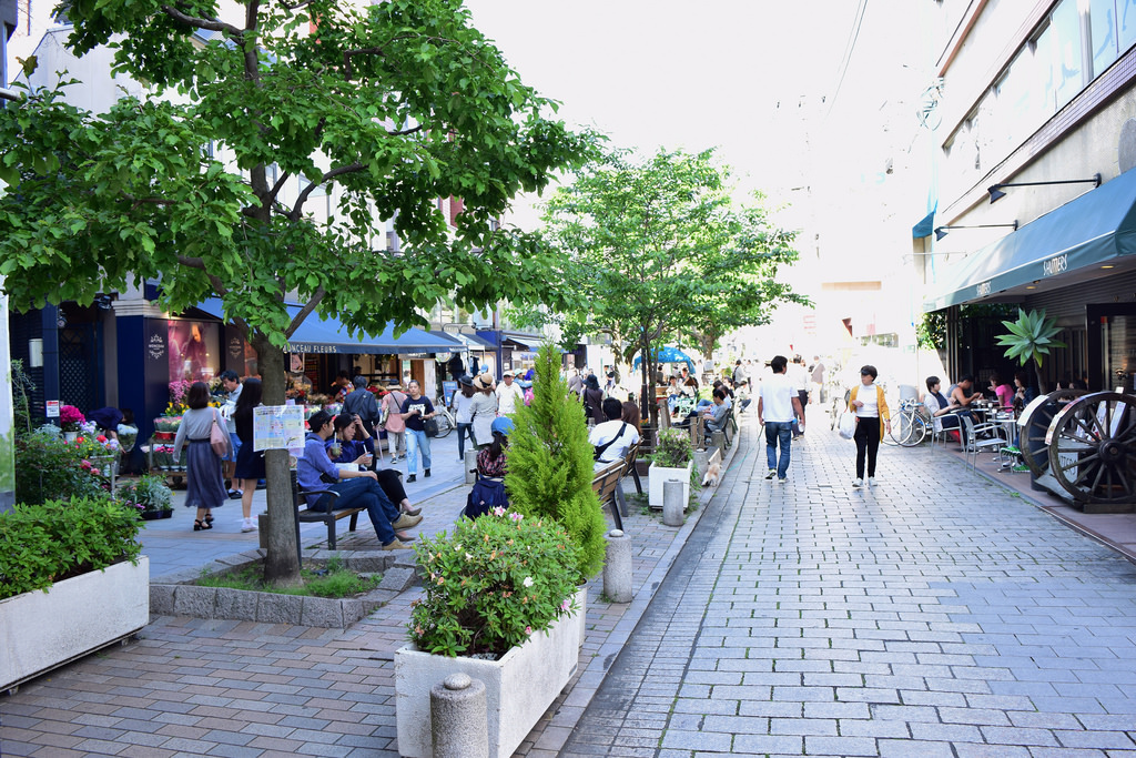 一本の緑道も周辺環境により異なる使われ方！～自由が丘の緑道を踏破して考える～