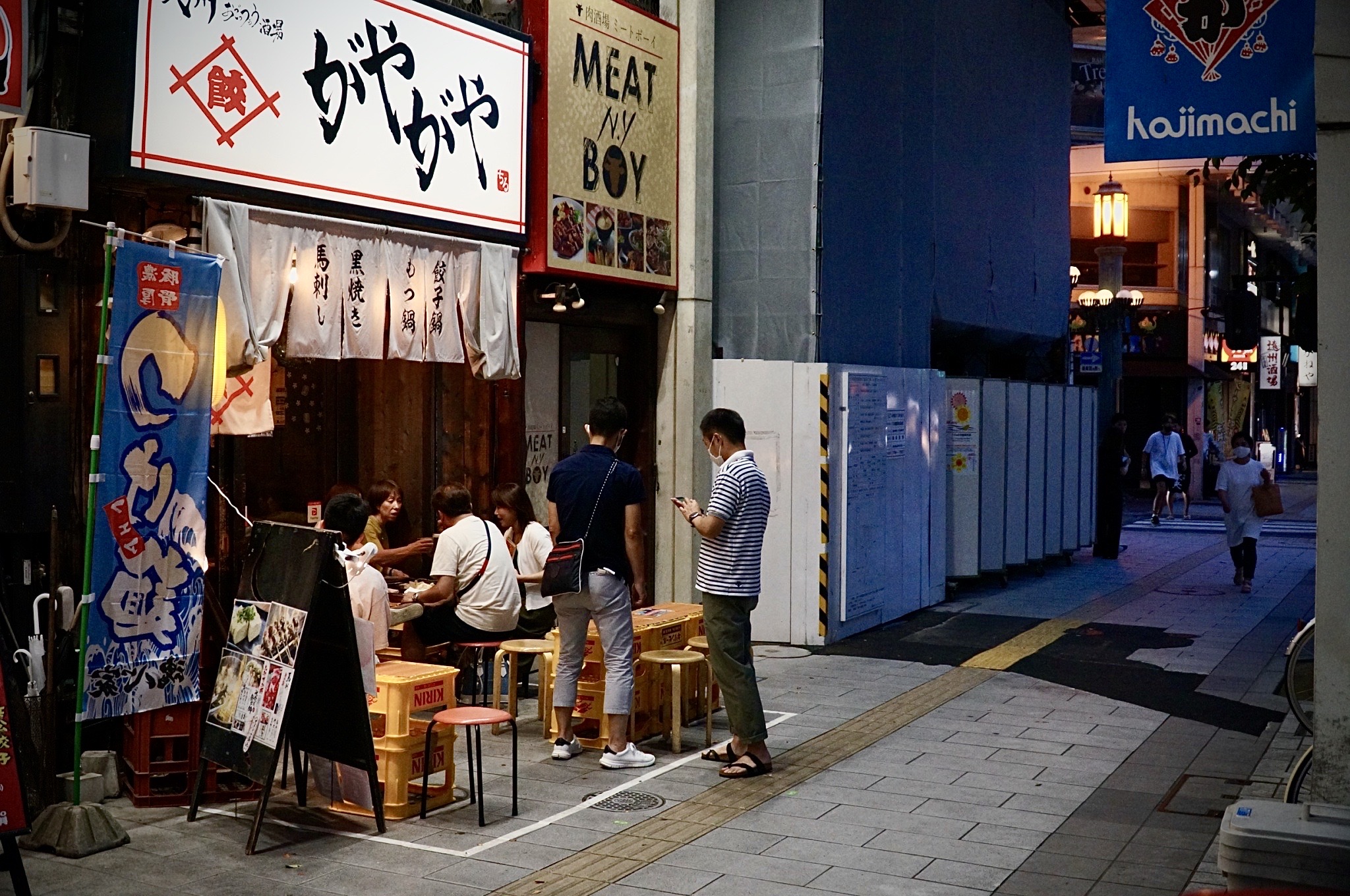 浜松の歩道の路上客席で三密を回避！｜「まちなかオープンテラス社会実験」現地レポート