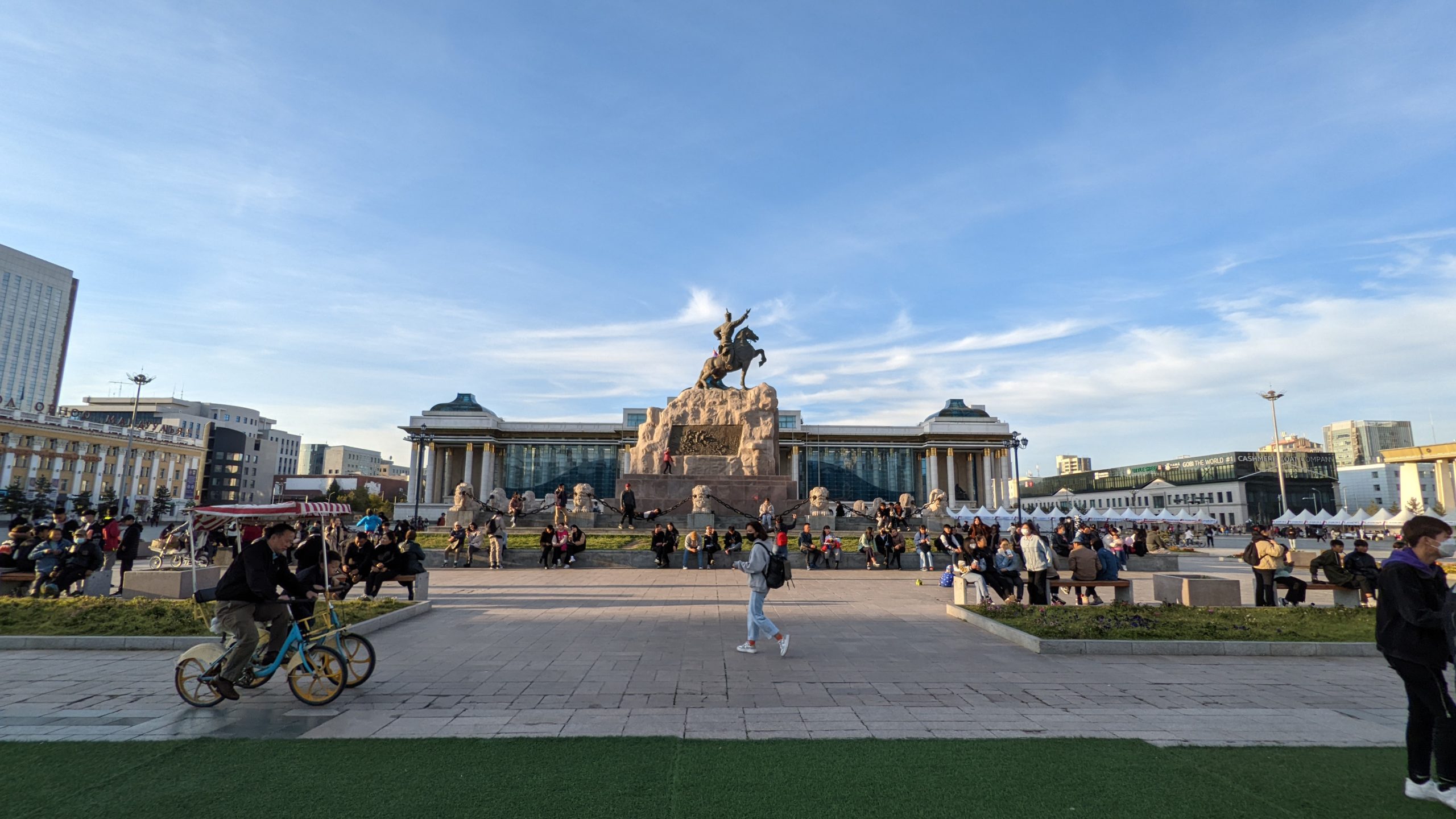 「草原、家畜、遊牧民」のイメージが覆る？モンゴル・ウランバートル都心部のソト事情